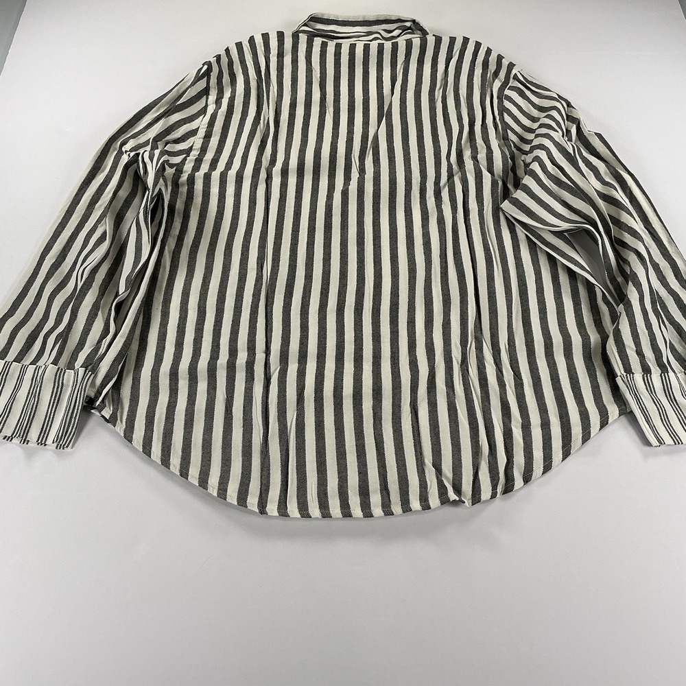 Victoria's Secret Women's Pajama Top Pants Striped Metallic Silver Large Short - Picture 13 of 16